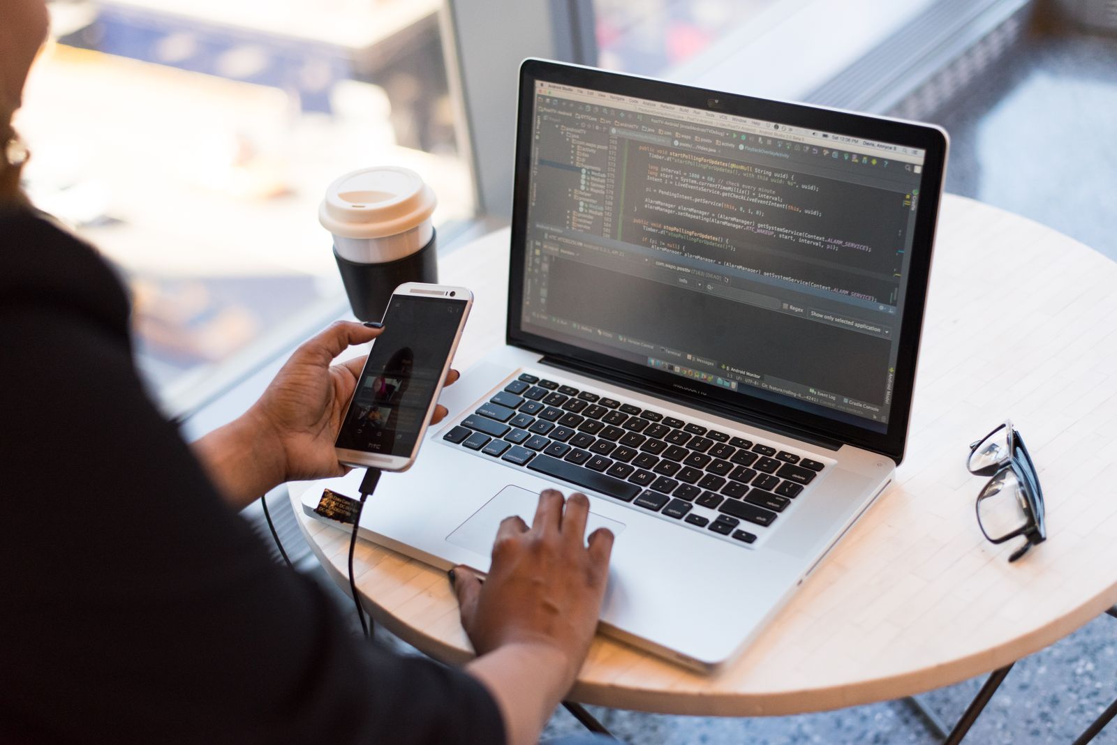 Security Guard Attendance Management: App vs Paper Register